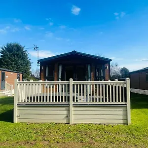 https://dakota-lodge-with-hot-tub.yorkshirehotels.net